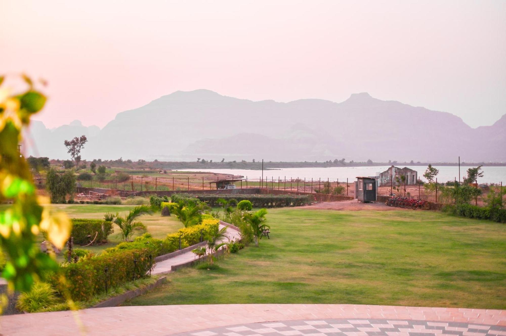 Saj By The Lake, Malshej Ghat Eksteriør billede